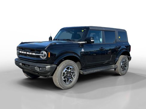 New 2025 Ford Bronco Outer Banks image 1
