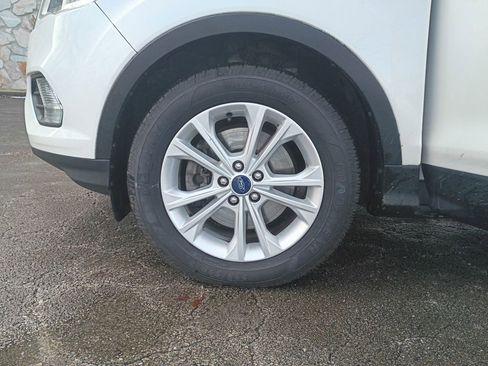 Used 2017 Ford Escape SE w/ SE Cold Weather Package image 26