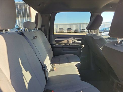 Used 2024 RAM 2500 Big Horn image 31