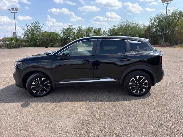 Used 2025 Nissan Kicks SV AWD/4WD image 4