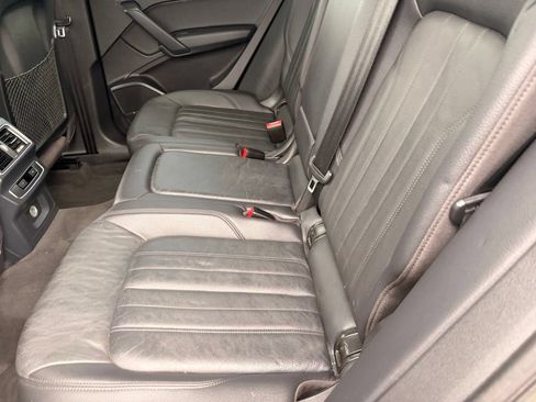 Used 2018 Audi Q5 2.0T Premium Plus w/ Premium Plus Package AWD/4WD image 16
