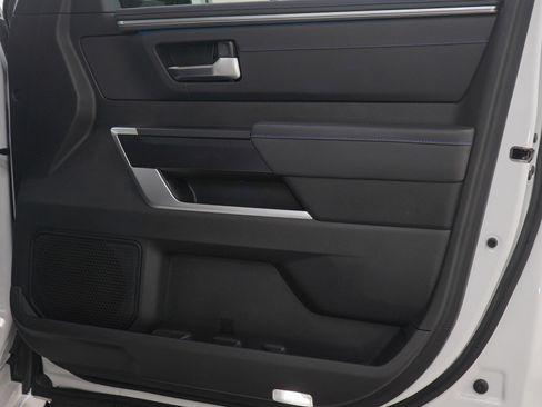 Used 2023 Toyota Tundra Platinum image 9