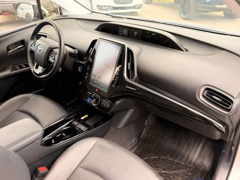 Used 2020 Toyota Prius Prime Limited FWD image 29