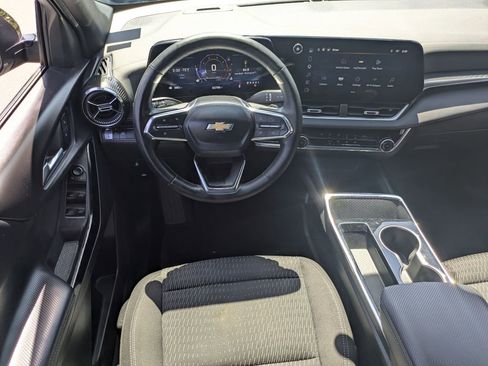 Used 2025 Chevrolet Equinox LT FWD image 24