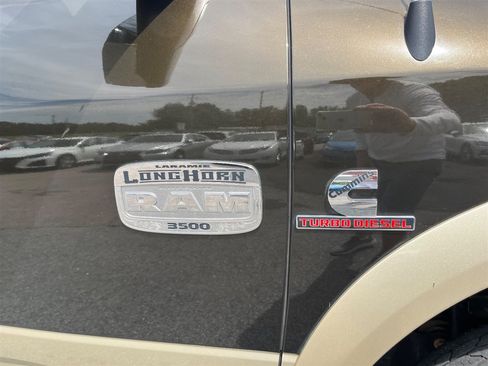 Used 2014 RAM 3500 Laramie Longhorn AWD/4WD image 11