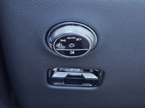 Used 2026 Mercedes-Benz GLC 300 4MATIC image 21