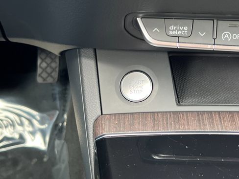 Certified 2025 Audi Q5 2.0T Premium image 21