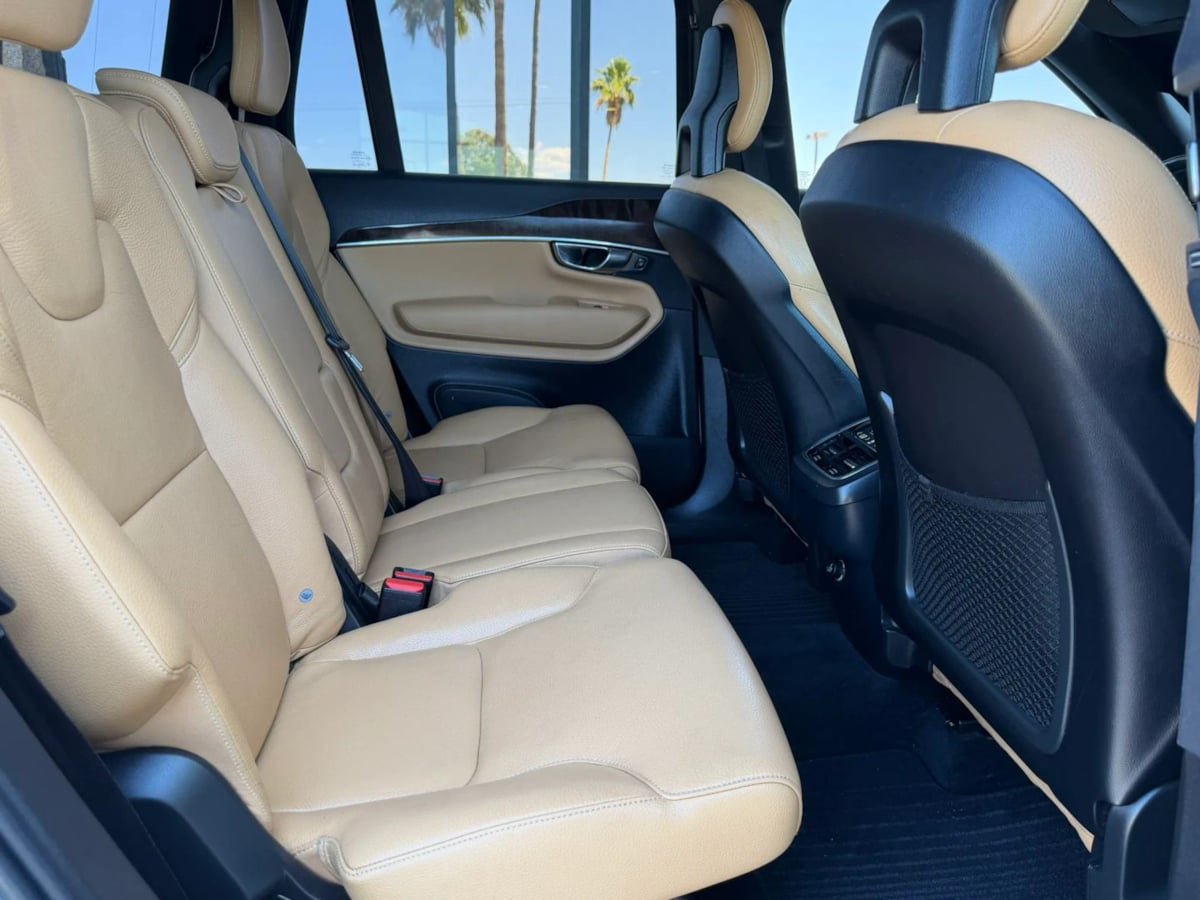 Used 2016 Volvo XC90 T6 Momentum w/ Momentum Plus Package AWD/4WD image 52