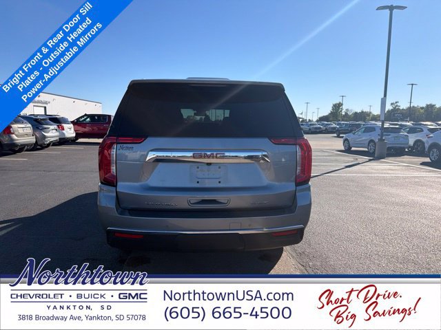 Used 2024 GMC Yukon XL SLT w/ SLT Luxury Package AWD/4WD image 11