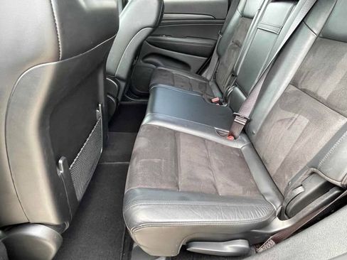 Used 2020 Jeep Grand Cherokee Altitude image 22