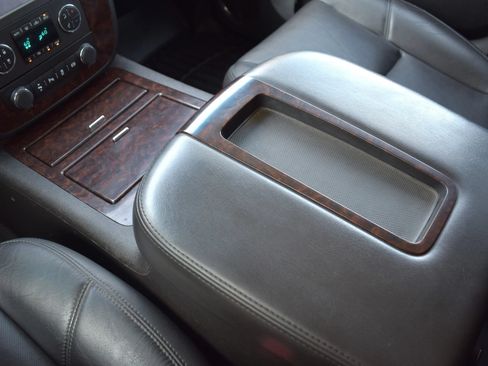 Used 2014 GMC Sierra 2500 Denali AWD/4WD image 31