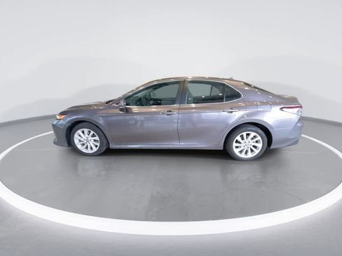 Used 2022 Toyota Camry LE AWD/4WD image 5