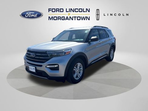 Used 2021 Ford Explorer XLT w/ Equipment Group 202A AWD/4WD image 2