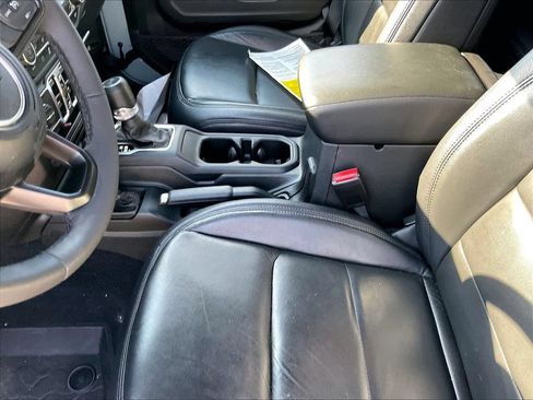 Used 2023 Jeep Wrangler Unlimited w/ Sun & Screen Package AWD/4WD image 20