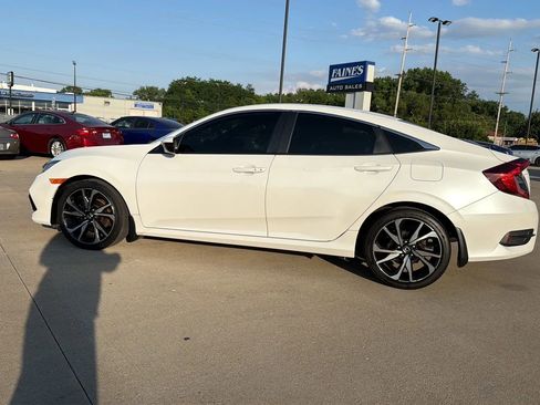 Used 2019 Honda Civic Sport image 9
