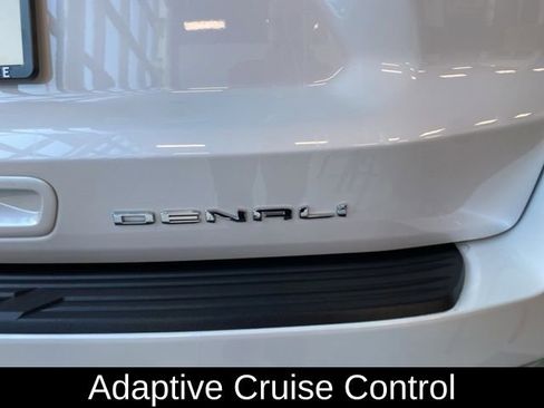 Used 2024 GMC Yukon Denali image 14