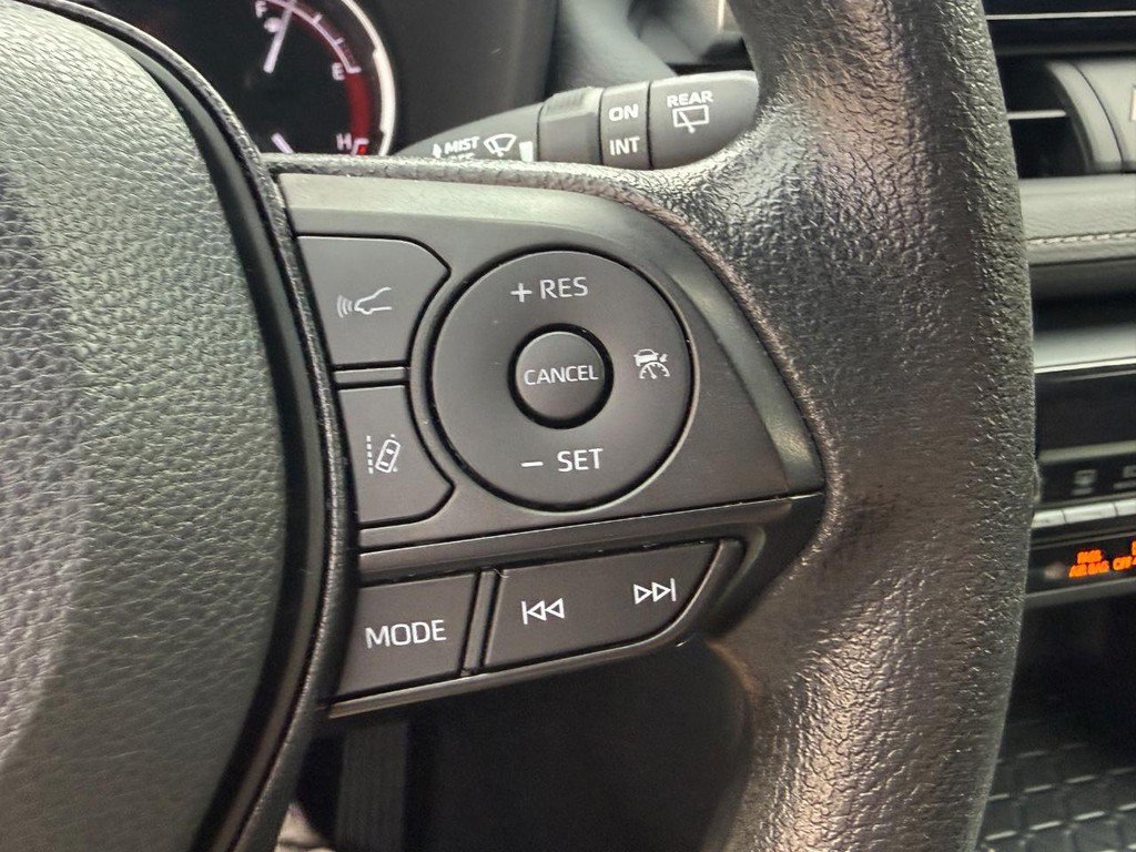 Certified 2025 Toyota RAV4 XLE AWD/4WD image 19