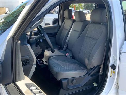 Used 2015 Ford F150 XLT image 23