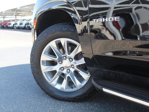 Used 2023 Chevrolet Tahoe Premier AWD/4WD image 13