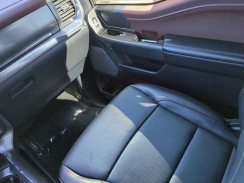 Used 2022 Ford F150 Lariat w/ Equipment Group 502A High image 17