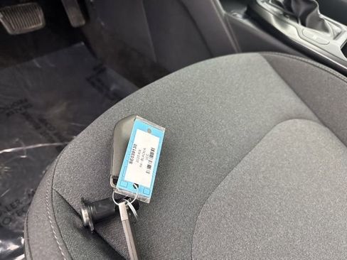 Used 2025 Kia K4 LXS image 33