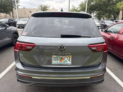 Used 2022 Volkswagen Tiguan SE FWD image 8
