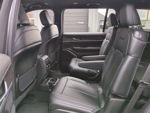 New 2025 Jeep Grand Cherokee L Limited w/ Trailer Tow Package image 20