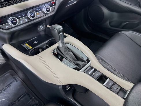 Used 2023 Honda HR-V EX-L image 6