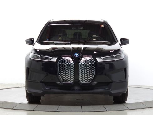Used 2022 BMW iX xDrive50 AWD/4WD image 2