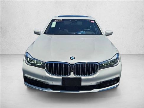 Used 2018 BMW 740i RWD image 2