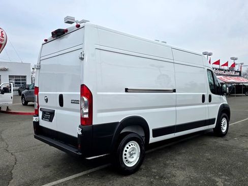 Used 2025 RAM ProMaster 2500 w/ Storage Group image 4