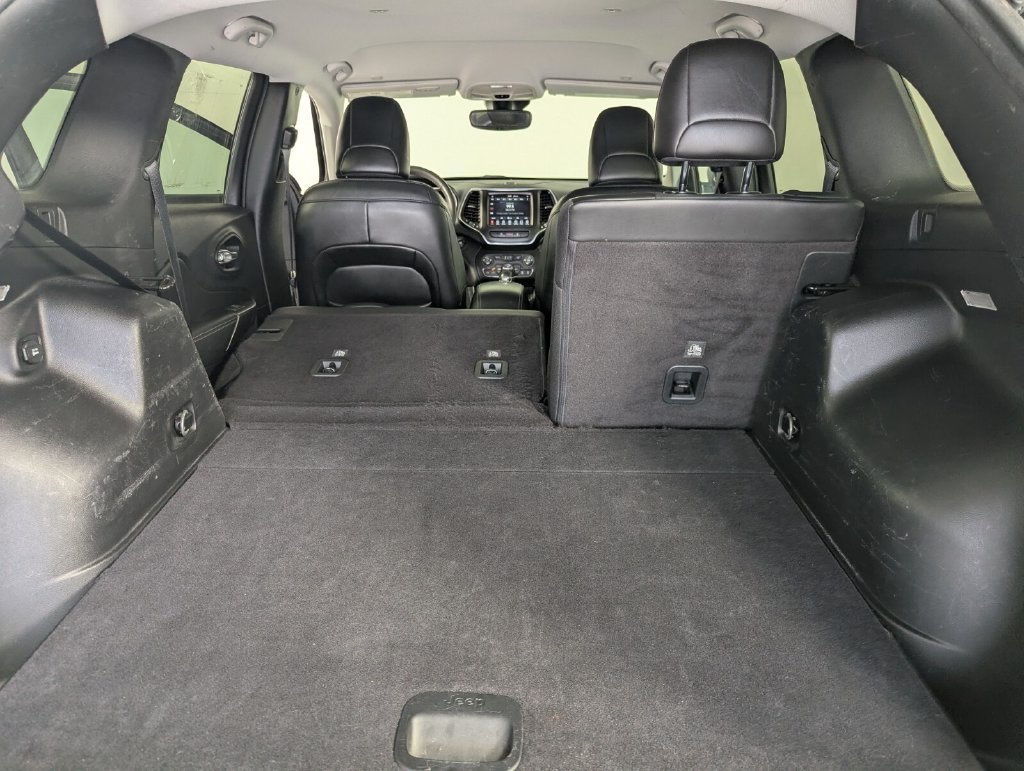 Used 2021 Jeep Cherokee Latitude Lux w/ Comfort/Convenience Group FWD image 24