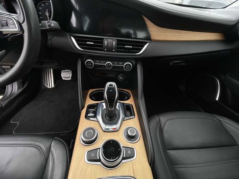 Used 2020 Alfa Romeo Giulia Ti w/ Quick Order Package 22X Lusso image 34