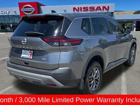 Used 2023 Nissan Rogue S AWD/4WD image 3