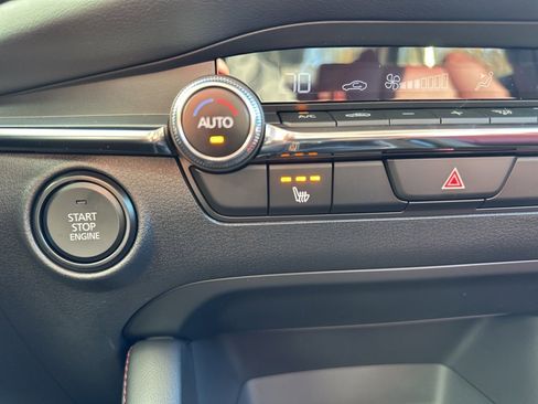 New 2026 MAZDA MAZDA3 Carbon image 38