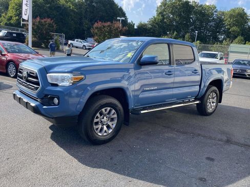 Used 2019 Toyota Tacoma SR5 RWD image 3
