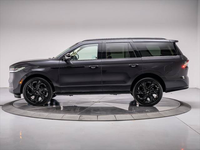 New 2027 Lincoln Navigator Reserve w/ Jet Appearance Package AWD/4WD image 2