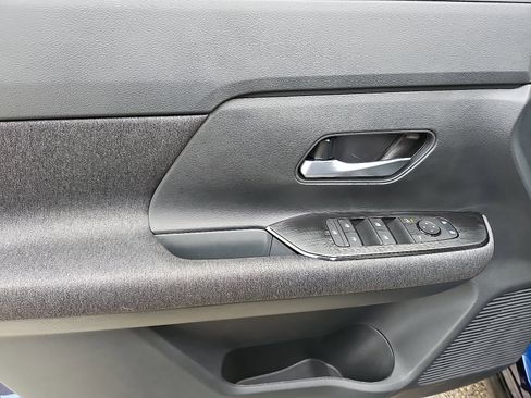 New 2026 Nissan Kicks SV image 10