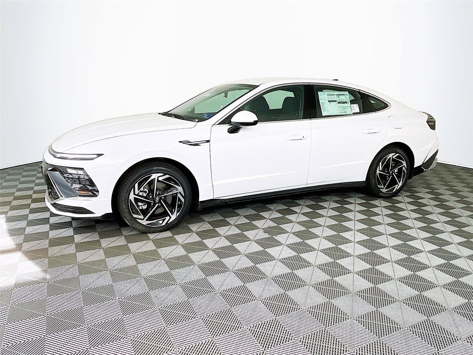 New 2026 Hyundai Sonata SEL FWD image 3