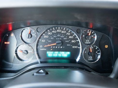 Used 2023 GMC Savana 2500 w/ Driver Convenience Package image 2