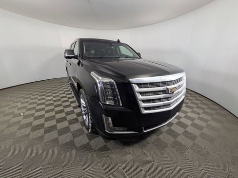 Used 2017 Cadillac Escalade Premium Luxury w/ LPO, Radiant Package image 36