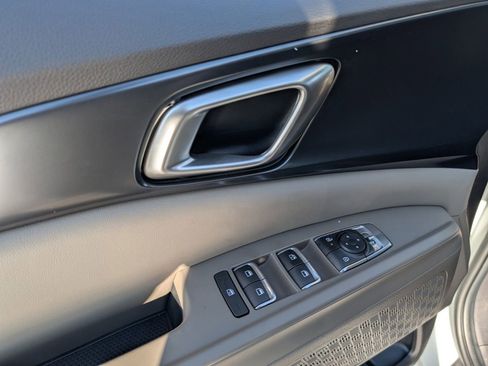 Used 2026 Kia Carnival image 24