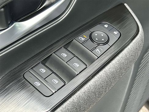 New 2026 Nissan Kicks SV image 20