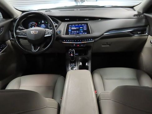 Certified 2023 Cadillac XT4 Luxury w/ Driver Awareness Package FWD image 27
