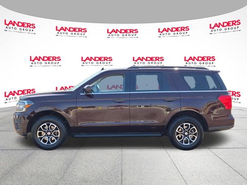 Used 2024 Ford Expedition XLT AWD/4WD image 6