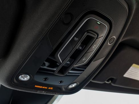 Used 2022 Audi Q8 Premium Plus image 24