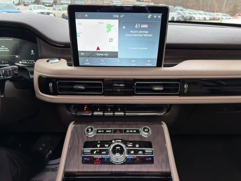 Used 2023 Lincoln Aviator Reserve w/ Equipment Group 201A image 26