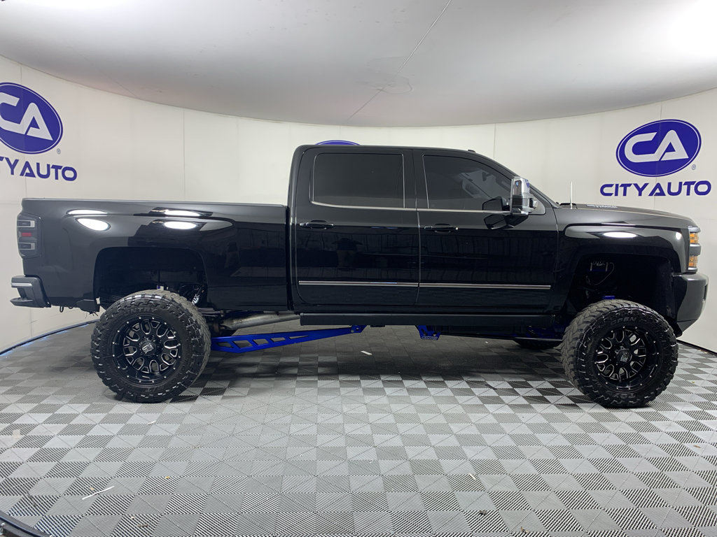 Used 2015 Chevrolet Silverado 2500 LTZ w/ Duramax Plus Package AWD/4WD image 2