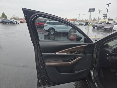 Used 2025 MAZDA CX-30 2.5 Turbo w/ Premium Plus Pkg image 11