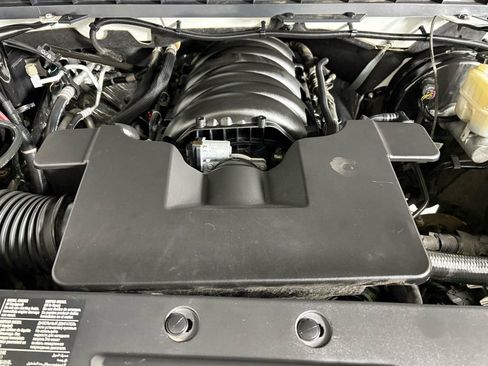 Used 2018 Chevrolet Silverado 1500 LT w/ All Star Edition image 40